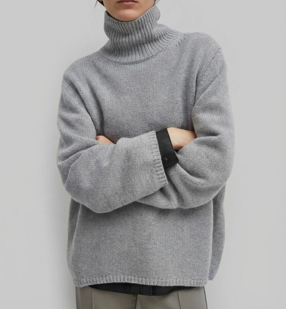 Totême Toteme Gray Cambridge 100% Merino Wool Turtleneck Sweater, size L